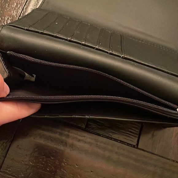 Black Guess wallet - Picture 3 of 6